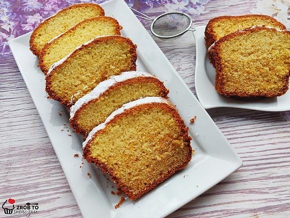 Puszysta babka na żółtkach