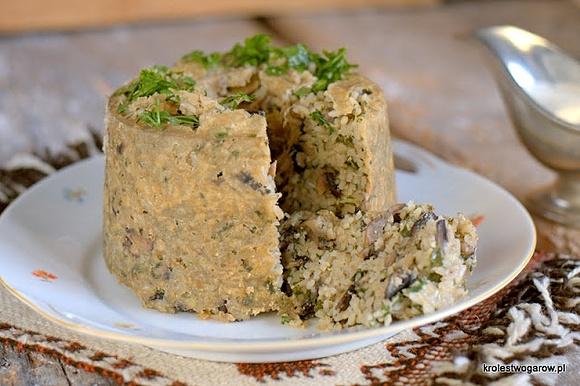 Budyń z ryżu z pieczarkami zapiekanka z ryżu i pieczarkami