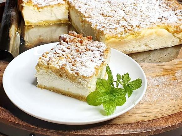 Ciasto jogurtowe na kruchym spodzie