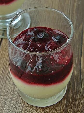 Budyń jaglany z frużeliną owocową