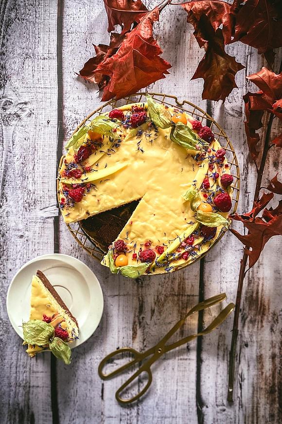 Ciasto musowe z mango i białą czekoladą
