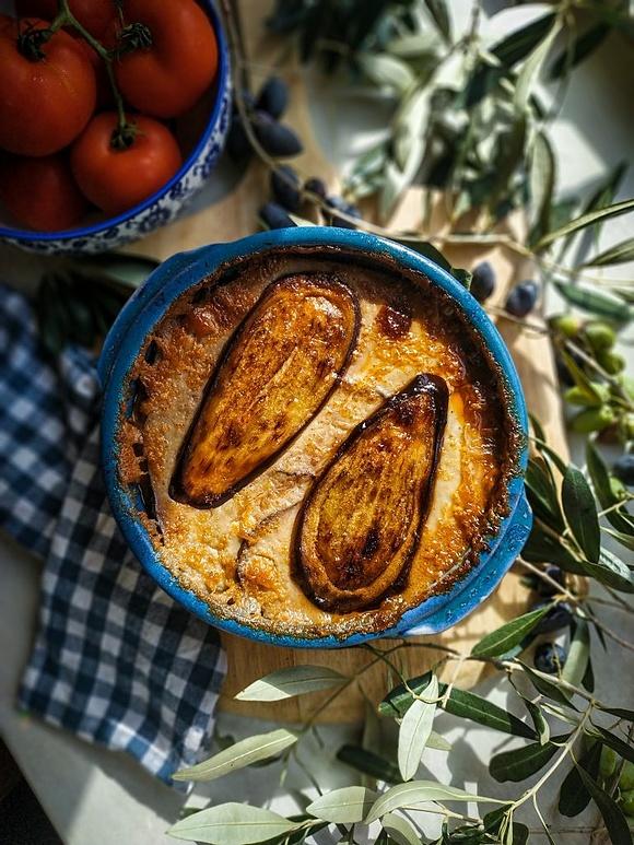 Czy mousaka to tradycyjny grecki przysmak?
