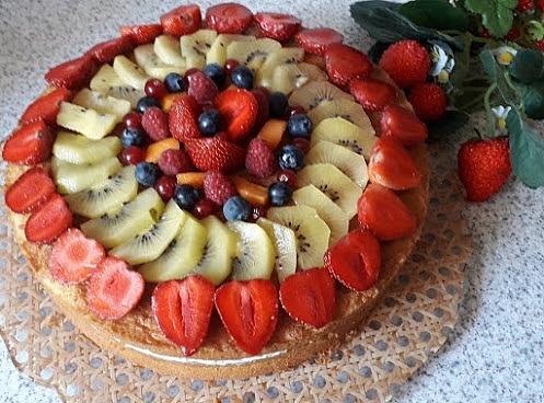 Tort z owocami