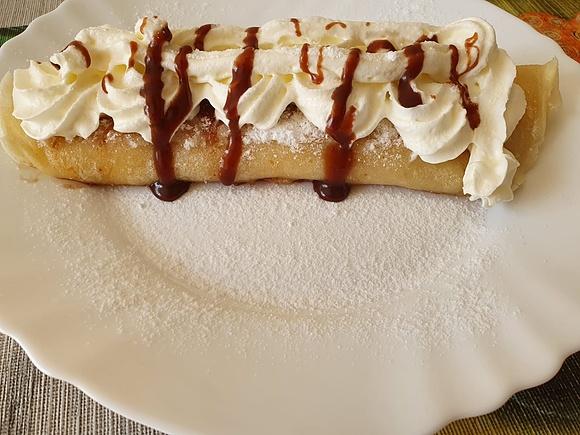 Naleśniki z twarogiem i pieczarkami