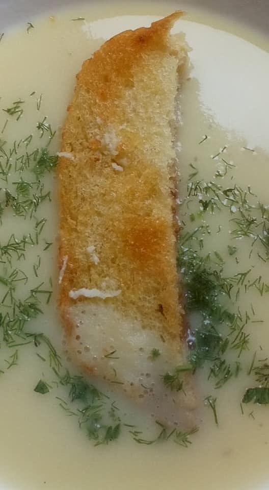 Zupa krem z pieczonego czosnku