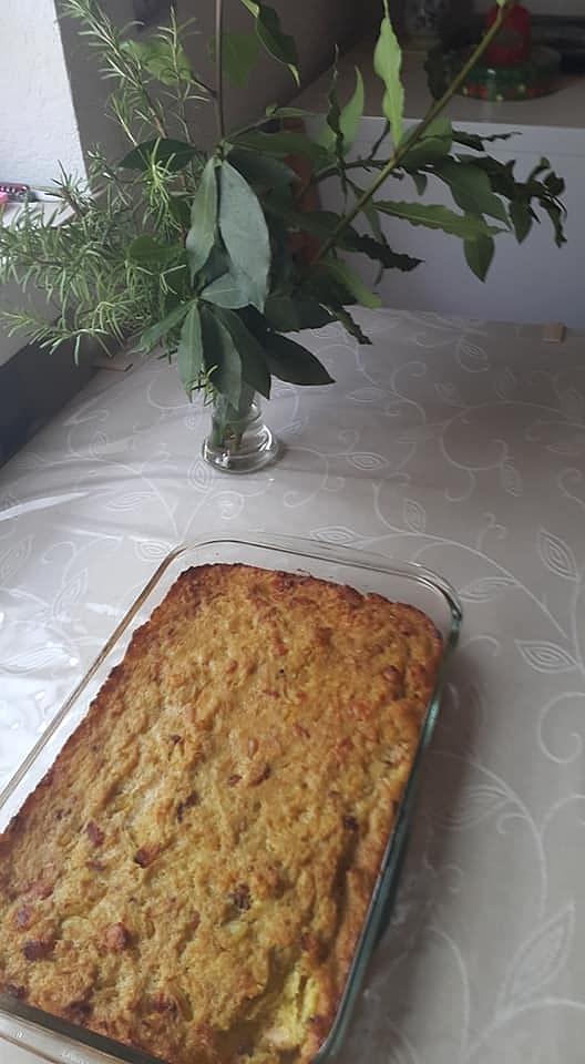 Babka ziemniaczana z boczkiem i cebulą