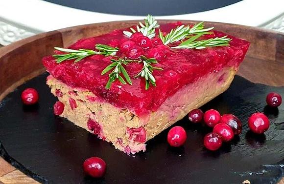 Pasztet drobiowy z żurawiną