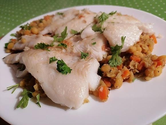 Halibut w soczewicy