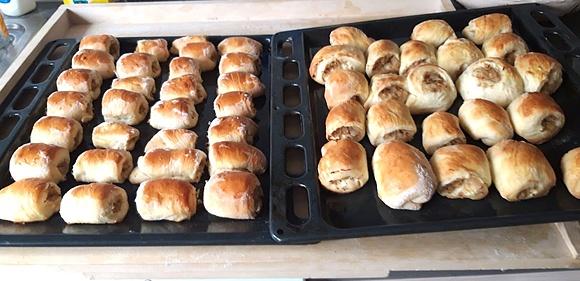 Drożdżowe paszteciki z kapustą