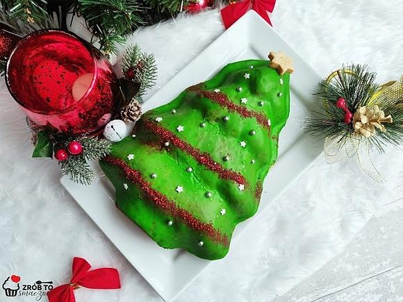 Babka choinka z zielonym lukrem