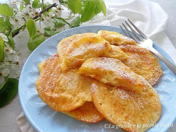 Pieczone placuszki z jabłkiem