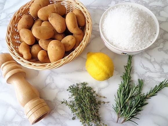 Pieczone ziemniaki w aromatycznej soli