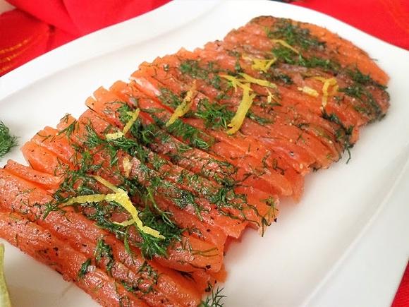 Gravlax – marynowany łosoś na świąteczny stół