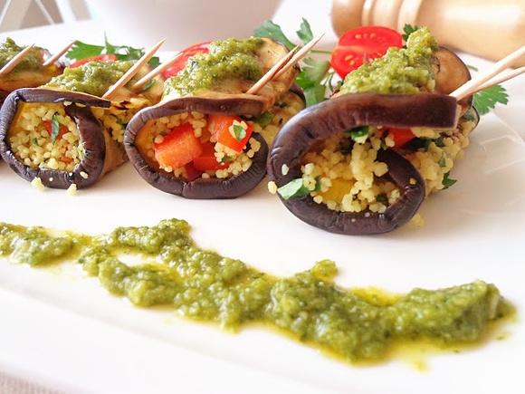 Roladki z bakłażanem, kuskusem i pesto