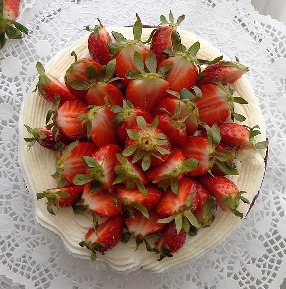 Tort czekoladowy z kremem z ricotty i mascarpone