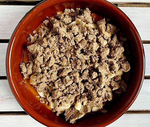 Crumble z mango i gruszkami bezglutenowe wegańskie