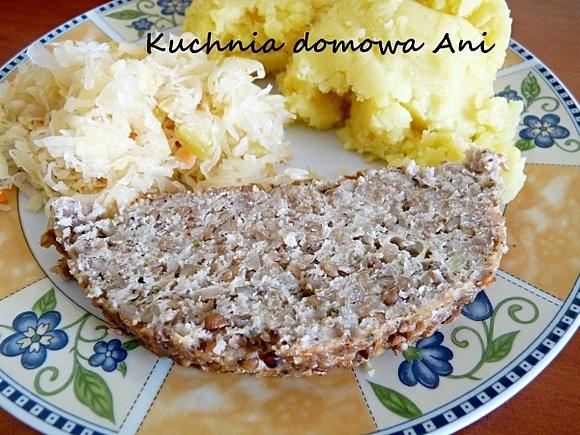 Pieczeń wieprzowa z kaszą gryczaną