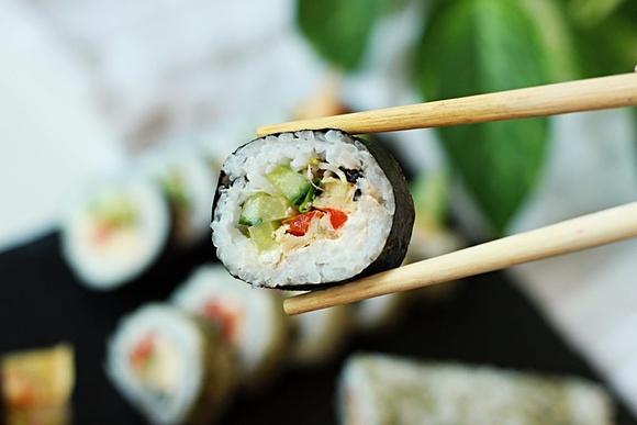 Ryż do sushi jak przygotować krok po kroku