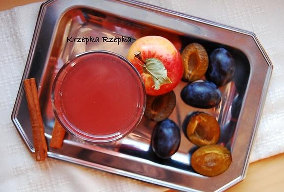 Kompot ze smażonych śliwek i jabłek