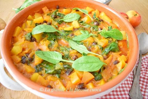 Curry z dynią, ziemniakami i jabłkami
