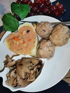 Pulpety wieprzowe w sosie pomidorowo-śmietanowym