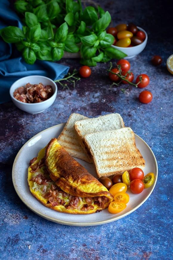 Omlet z porem i boczkiem