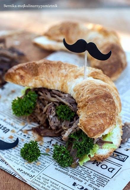 Rogale francuskie z pulled pork