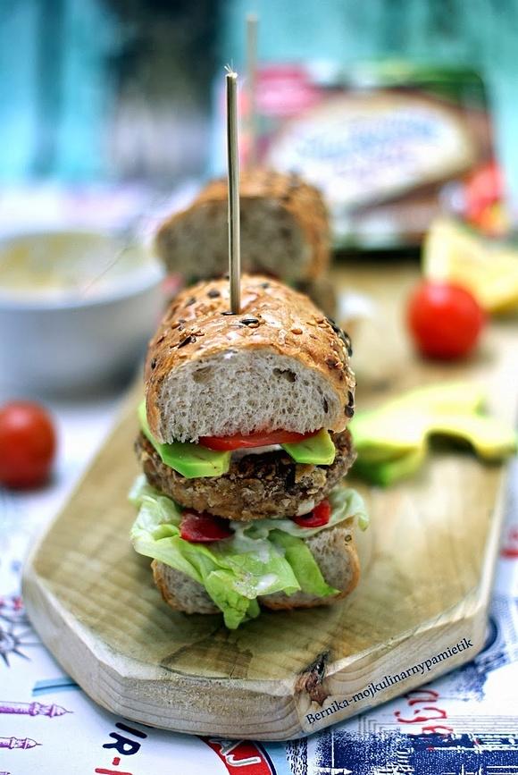 Kanapki i burgery z tuńczykiem