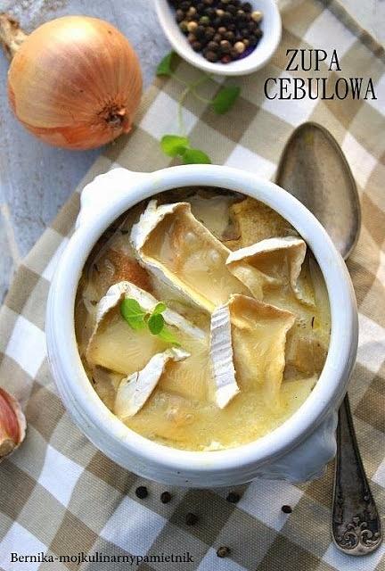 Zupa cebulowa z winem i camembertem