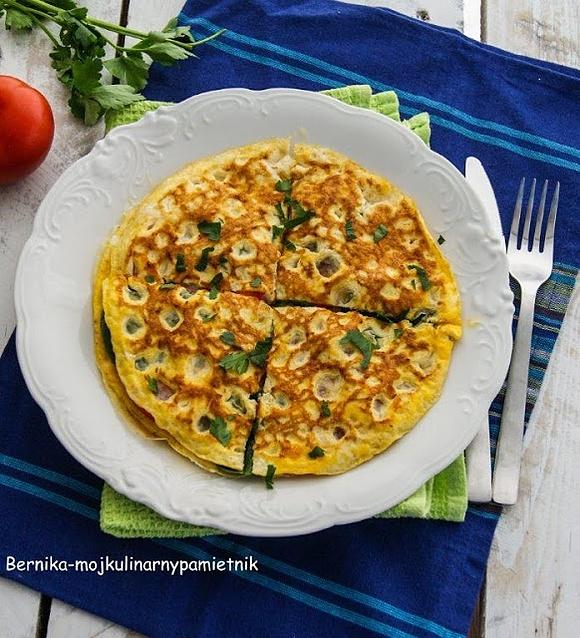 Podwójny omlet na kolorowe śniadanie