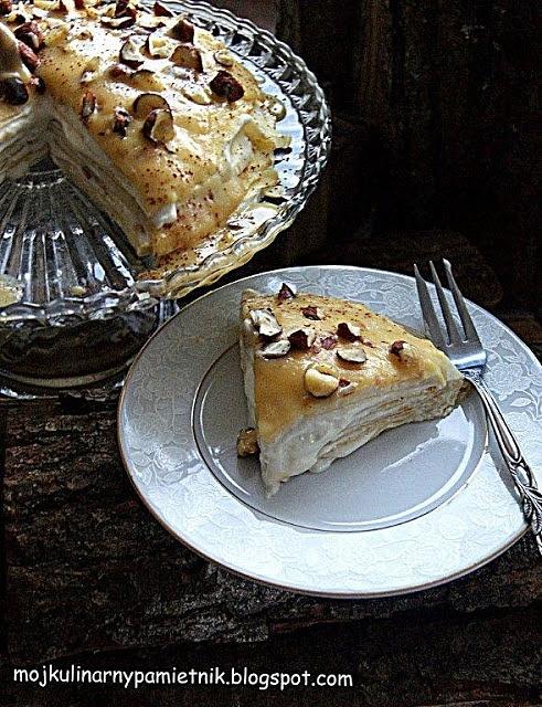 Tort naleśnikowy z sosem Toffi