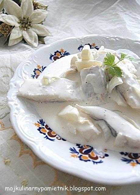 Śledzie w śmietanie