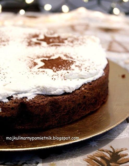 Brownie piernikowe z pierzynką ze śmietany