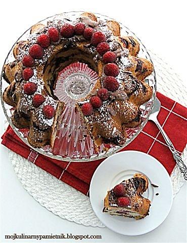 Babka czekoladowo-malinowa