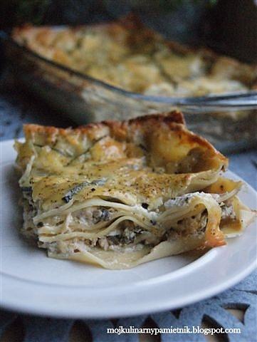 Lazania śmietanowa z kurczakiem i pieczarkami