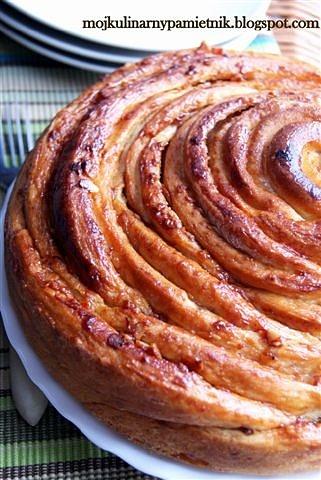 Drożdżowa spirala z marmoladą