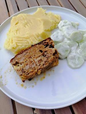 Klops z pieczarkami i mozzarellą