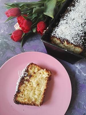 Babka kokosowa na maślance
