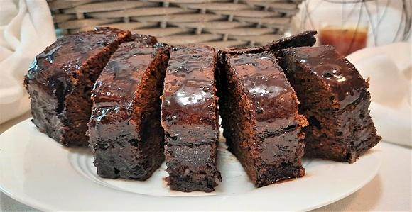 Babka pomidorowa z kakao i cynamonem