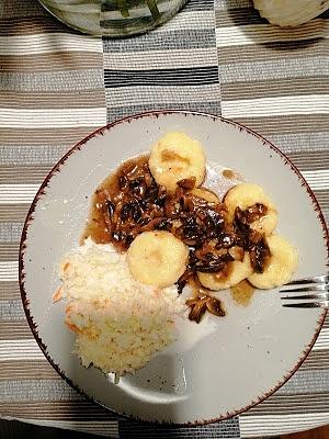 Kluski śląskie z sosem pieczarkowym