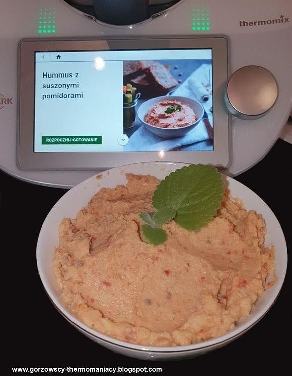 Hummus z suszonymi pomidorami