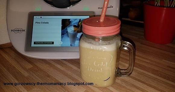 Pina Colada - przepis na koktajl z rumem i mlekiem kokosowym