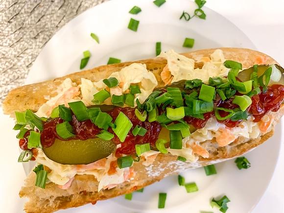 Domowa wersja hot doga