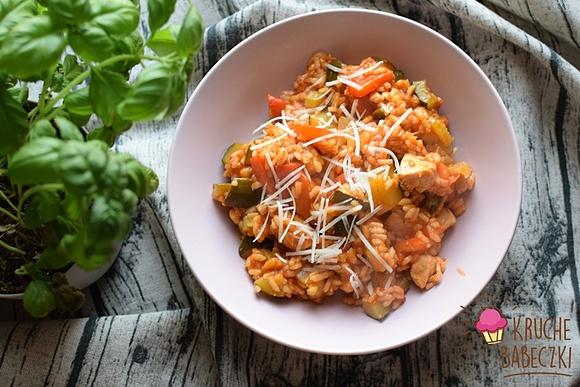 Paella z Kurczakiem i Warzywami