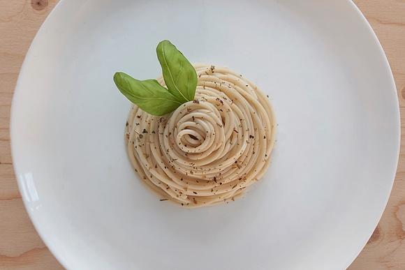 Spaghetti z oliwą i czosnkiem