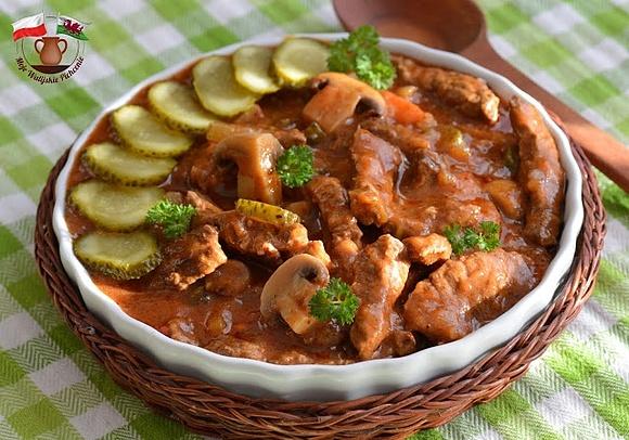 Boeuf strogonow z polędwiczki wieprzowej