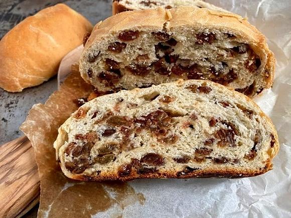 Pane Tramvai - włoski chleb z rodzynkami