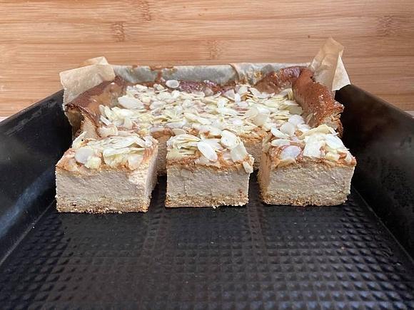 Sernik kajmakowy na kruchym spodzie