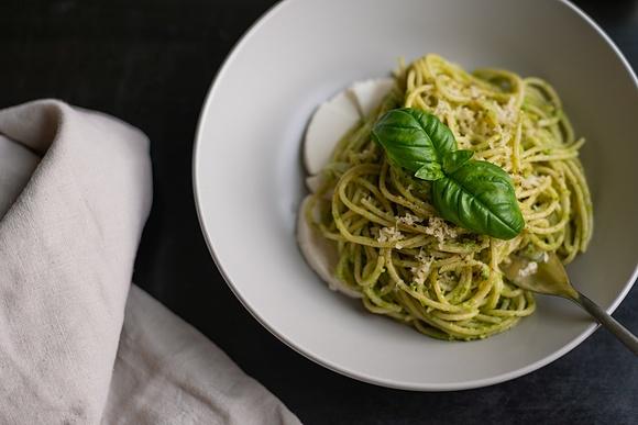Pasta z pesto pietruszkowym