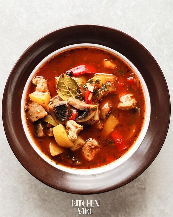 Zupa gulaszowa przepis goulash style soup